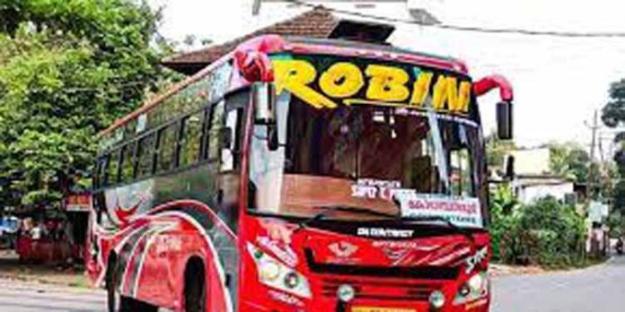 തമിഴ്നാട് മോട്ടോർ വാഹന വകുപ്പ് കസ്റ്റഡിയിലെടുത്ത റോബിൻ ബസ് വിട്ടുനല്കി തമിഴ്നാട് മോട്ടോർ വാഹന വകുപ്പ് കസ്റ്റഡിയിലെടുത്ത റോബിൻ ബസ് വിട്ടുനല്കി