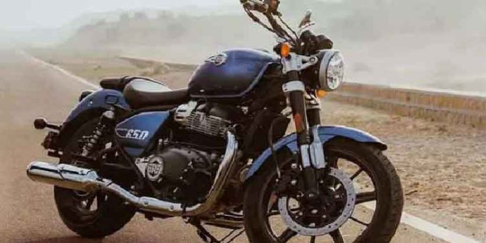 റോയൽ എൻഫീൽഡ് സൂപ്പർ മീറ്റിയോർ 650 ബൈക്കിൽ പുതിയ ഫീച്ചർ, വില കൂടും റോയൽ എൻഫീൽഡ് സൂപ്പർ മീറ്റിയോർ 650 ബൈക്കിൽ പുതിയ ഫീച്ചർ, വില കൂടും