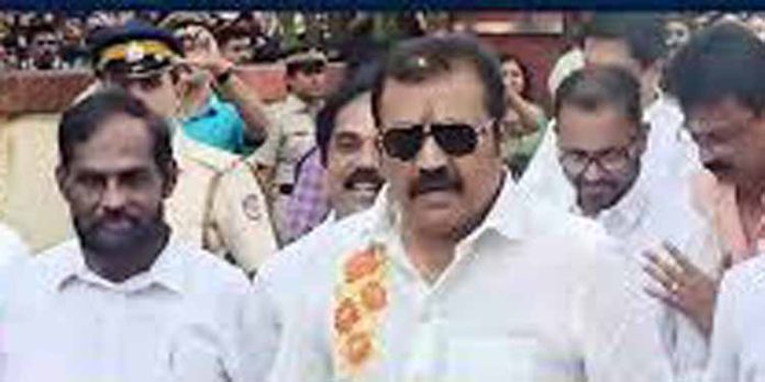 മാധ്യമപ്രവര്ത്തകയെ അപമാനിച്ചെന്ന കേസ് ; സുരേഷ് ഗോപിയെ ചോദ്യം ചെയ്യലിന് ശേഷം നോട്ടീസ് നൽകി വിട്ടയച്ചു മാധ്യമപ്രവര്ത്തകയെ അപമാനിച്ചെന്ന കേസ് ; സുരേഷ് ഗോപിയെ ചോദ്യം ചെയ്യലിന് ശേഷം നോട്ടീസ് നൽകി വിട്ടയച്ചു