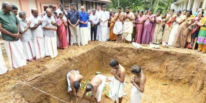 വടക്കടത്തുകാവ് ദേവീ ക്ഷേത്രത്തിലെ ശിലാസ്ഥാപനം നടന്നു വടക്കടത്തുകാവ് ദേവീ ക്ഷേത്രത്തിലെ ശിലാസ്ഥാപനം നടന്നു