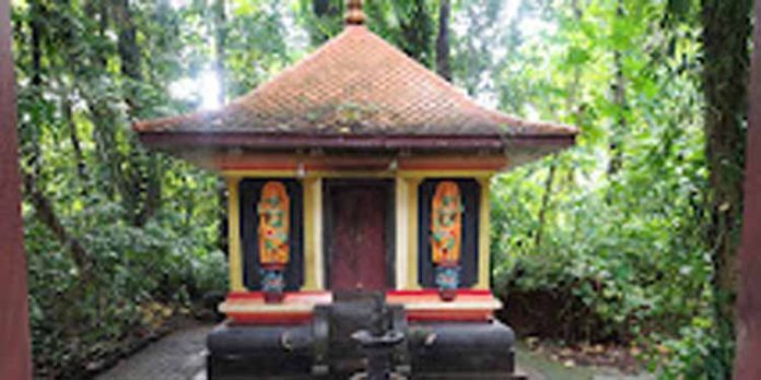 പടിഞ്ഞാറ്റേതിൽ ശക്തി സങ്കേതത്തിൽ വിശേഷാൽ ഉദയാസ്തമനപൂജകളും ഭഗവതിസേവയും നടക്കും പടിഞ്ഞാറ്റേതിൽ ശക്തി സങ്കേതത്തിൽ വിശേഷാൽ ഉദയാസ്തമനപൂജകളും ഭഗവതിസേവയും നടക്കും