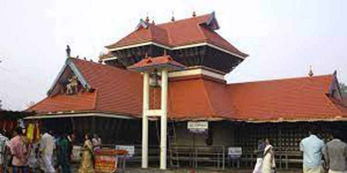 ചക്കുളത്തുകാവ് ശ്രീഭഗവതി ക്ഷേത്രത്തിൽ തൃക്കാർത്തിക പൊങ്കാലയുടെ വരവറിയിച്ച് ഇന്ന് നിലവറദീപം തെളിയും ചക്കുളത്തുകാവ് ശ്രീഭഗവതി ക്ഷേത്രത്തിൽ തൃക്കാർത്തിക പൊങ്കാലയുടെ വരവറിയിച്ച് ഇന്ന് നിലവറദീപം തെളിയും