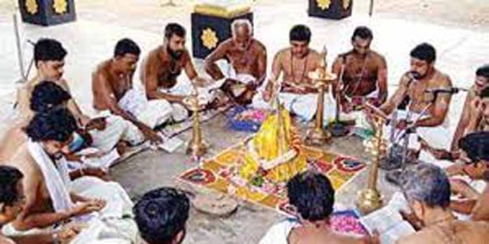 അറുകാലിക്കൽ മഹാദേവർക്ഷേത്രത്തിൽ ദശലക്ഷാർച്ചനായജ്ഞം അഞ്ചാം ദിവസത്തിലേക്ക് അറുകാലിക്കൽ മഹാദേവർക്ഷേത്രത്തിൽ ദശലക്ഷാർച്ചനായജ്ഞം അഞ്ചാം ദിവസത്തിലേക്ക്