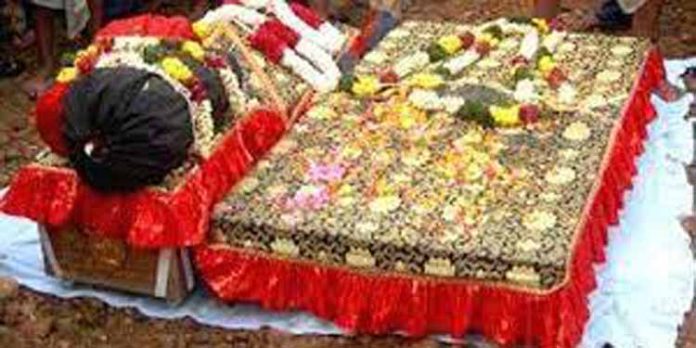 പന്തളം വലിയകോയിക്കൽ ക്ഷേത്രത്തില് തിരുവാഭരണദർശനം ഇന്നുമുതൽ പന്തളം വലിയകോയിക്കൽ ക്ഷേത്രത്തില് തിരുവാഭരണദർശനം ഇന്നുമുതൽ