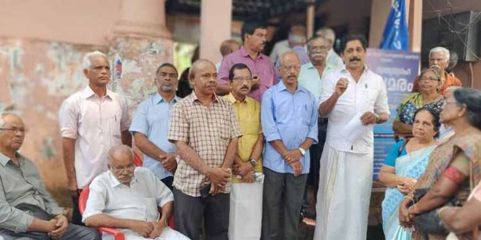 കേരള സ്റ്റേറ്റ് സർവീസ് പെൻഷനേഴ്സ് യൂണിയൻ സത്യാഗ്രഹ സമരം നടത്തി കേരള സ്റ്റേറ്റ് സർവീസ് പെൻഷനേഴ്സ് യൂണിയൻ സത്യാഗ്രഹ സമരം നടത്തി