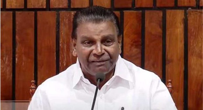 കോട്ടയം കോൺഗ്രസ്സിൽ പുതിയ വിവാദം ; വീട്ടില് ഗ്രൂപ്പ് യോഗം വിളിച്ചെന്ന ആരോപണം തള്ളി തിരുവഞ്ചൂർ രാധാകൃഷ്ണന് കോട്ടയം കോൺഗ്രസ്സിൽ പുതിയ വിവാദം ; വീട്ടില് ഗ്രൂപ്പ് യോഗം വിളിച്ചെന്ന ആരോപണം തള്ളി തിരുവഞ്ചൂർ രാധാകൃഷ്ണന്