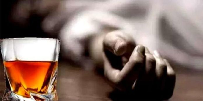ഹരിയാന വിഷ മദ്യദുരന്തത്തിൽ മരണം 19 ആയി ; 7 പേർ അറസ്റ്റിൽ ഹരിയാന വിഷ മദ്യദുരന്തത്തിൽ മരണം 19 ആയി ; 7 പേർ അറസ്റ്റിൽ