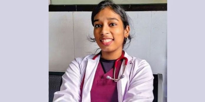 ഡോ. വന്ദന ദാസ് കൊലപാതകം ; സിബിഐ അന്വേഷണം ആവശ്യപ്പെട്ടുള്ള ഹര്ജി ഇന്ന് ഹൈക്കോടതിയിൽ ഡോ. വന്ദന ദാസ് കൊലപാതകം ; സിബിഐ അന്വേഷണം ആവശ്യപ്പെട്ടുള്ള ഹര്ജി ഇന്ന് ഹൈക്കോടതിയിൽ