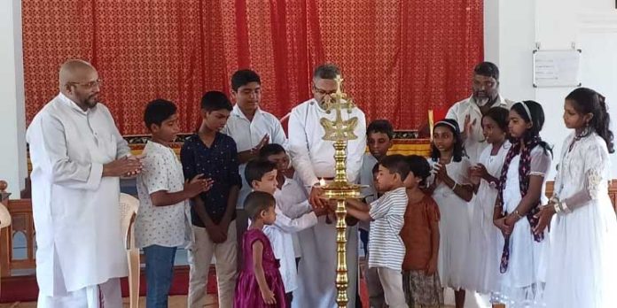 ബിലീവേഴ്സ് ഈസ്റ്റേൺ ചർച്ച് സെൻ്റ് തോമസ് നിരണം ഇടവകയുടെ നേതൃത്വത്തിൽ അഖിലലോക സണ്ടേസ്കൂൾ ദിനാചരണം സംഘടിപ്പിച്ചു ബിലീവേഴ്സ് ഈസ്റ്റേൺ ചർച്ച് സെൻ്റ് തോമസ് നിരണം ഇടവകയുടെ നേതൃത്വത്തിൽ അഖിലലോക സണ്ടേസ്കൂൾ ദിനാചരണം സംഘടിപ്പിച്ചു