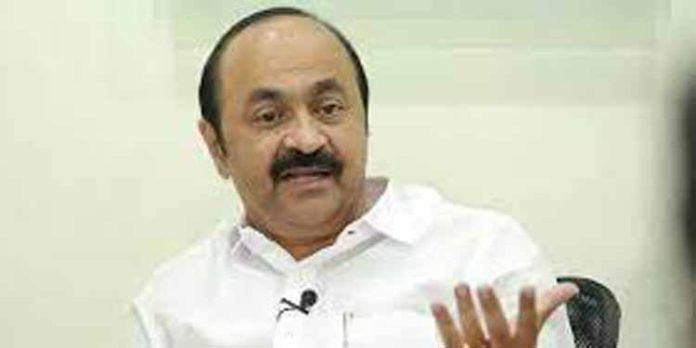 ജനങ്ങളെ കബളിപ്പിച്ച സർക്കാർ അത് മറയ്ക്കാൻ നടത്തുന്ന അശ്ലീല നാടകമാണ് നവകേരള സദസ്സ് ; വി ഡി സതീശന് ജനങ്ങളെ കബളിപ്പിച്ച സർക്കാർ അത് മറയ്ക്കാൻ നടത്തുന്ന അശ്ലീല നാടകമാണ് നവകേരള സദസ്സ് ; വി ഡി സതീശന്