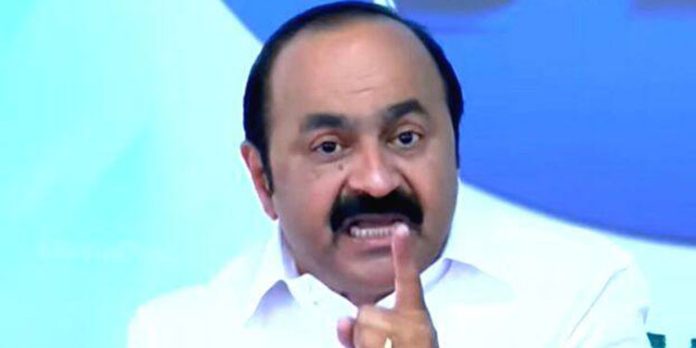 വോട്ടെടുപ്പിന് മുൻപേ സിപിഎം അക്രമം തുടങ്ങി ; കല്ലേറിൽ എംഎൽഎയുടെ തലയ്ക്ക് പരിക്കെന്ന് പ്രതിപക്ഷ നേതാവ് വോട്ടെടുപ്പിന് മുൻപേ സിപിഎം അക്രമം തുടങ്ങി ; കല്ലേറിൽ എംഎൽഎയുടെ തലയ്ക്ക് പരിക്കെന്ന് പ്രതിപക്ഷ നേതാവ്