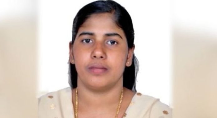 നിമിഷപ്രിയയെ യമനില് സന്ദര്ശിക്കാന് മാതാവിന് കേന്ദ്രസര്ക്കാര് അനുമതിയില്ല നിമിഷപ്രിയയെ യമനില് സന്ദര്ശിക്കാന് മാതാവിന് കേന്ദ്രസര്ക്കാര് അനുമതിയില്ല