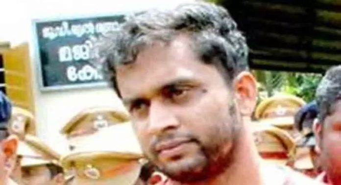 കുപ്രസിദ്ധ ഗുണ്ട ഓം പ്രകാശ് കേരള പോലീസിന്റെ പിടിയിൽ കുപ്രസിദ്ധ ഗുണ്ട ഓം പ്രകാശ് കേരള പോലീസിന്റെ പിടിയിൽ