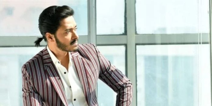 സിനിമാ ചിത്രീകരണത്തിന് പിന്നാലെ കുഴഞ്ഞുവീണ് നടന് ശ്രേയസ് തല്പാഡെ സിനിമാ ചിത്രീകരണത്തിന് പിന്നാലെ കുഴഞ്ഞുവീണ് നടന് ശ്രേയസ് തല്പാഡെ