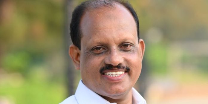 മന്ത്രി അഹമ്മദ് ദേവര്കോവില് രാജിവച്ചു മന്ത്രി അഹമ്മദ് ദേവര്കോവില് രാജിവച്ചു