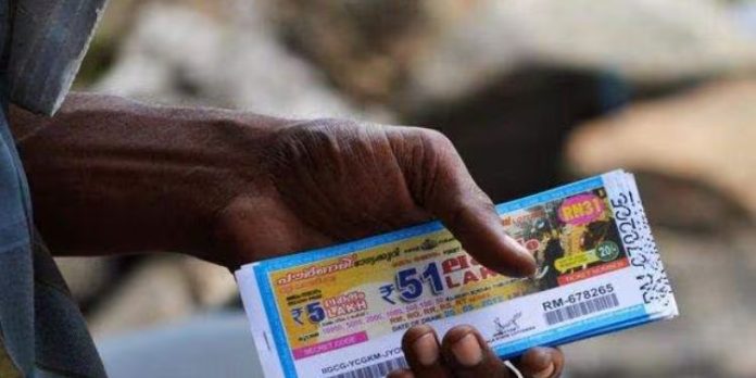 75ലക്ഷം രൂപയുടെ ഭാഗ്യശാലി ആര്? ; സ്ത്രീ ശക്തി ലോട്ടറിയുടെ ഫലം പ്രഖ്യാപിച്ചു 75ലക്ഷം രൂപയുടെ ഭാഗ്യശാലി ആര്? ; സ്ത്രീ ശക്തി ലോട്ടറിയുടെ ഫലം പ്രഖ്യാപിച്ചു