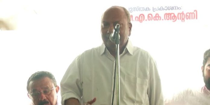മുഖ്യമന്ത്രി പക്വത കാട്ടിയിരുന്നെങ്കില് ഇത്രയും ചോര ഒഴുകുമായിരുന്നില്ല : ആന്റണി മുഖ്യമന്ത്രി പക്വത കാട്ടിയിരുന്നെങ്കില് ഇത്രയും ചോര ഒഴുകുമായിരുന്നില്ല : ആന്റണി