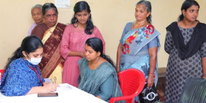 വൻ ജനപങ്കാളിത്തത്തോടെ കഴക്കൂട്ടത്തെ മെഡിക്കൽ ക്യാമ്പ് വൻ ജനപങ്കാളിത്തത്തോടെ കഴക്കൂട്ടത്തെ മെഡിക്കൽ ക്യാമ്പ്