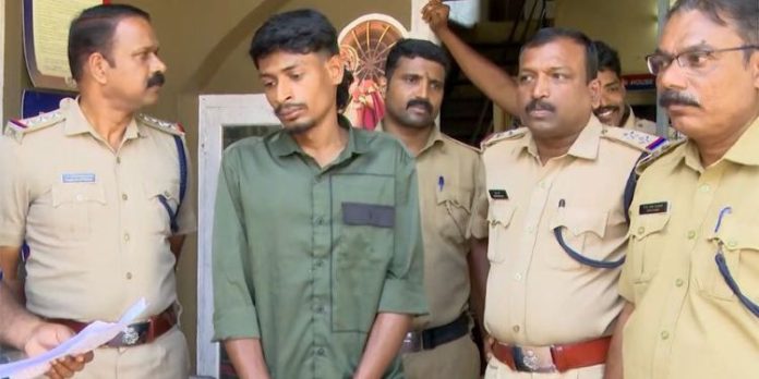 റമ്മി കളിച്ച് 3 ലക്ഷം നഷ്ടം ; നികത്താന് കവര്ച്ച ; യുവാവ് പിടിയില് റമ്മി കളിച്ച് 3 ലക്ഷം നഷ്ടം ; നികത്താന് കവര്ച്ച ; യുവാവ് പിടിയില്