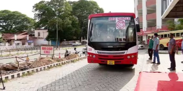 കെഎസ്ആർടിസി ബസുകളിൽ യുപിഐ – ഡെബിറ്റ് / ക്രെഡിറ്റ് കാർഡ് ഇടപാടുകൾ ; ഇന്ന് മുതൽ പരീക്ഷണം കെഎസ്ആർടിസി ബസുകളിൽ യുപിഐ – ഡെബിറ്റ് / ക്രെഡിറ്റ് കാർഡ് ഇടപാടുകൾ ; ഇന്ന് മുതൽ പരീക്ഷണം