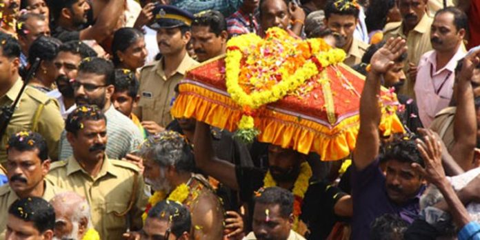 ശബരിമല മകരവിളക്ക് ; തിരുവാഭരണ ഘോഷയാത്ര ജനുവരി 13 ന് ശബരിമല മകരവിളക്ക് ; തിരുവാഭരണ ഘോഷയാത്ര ജനുവരി 13 ന്