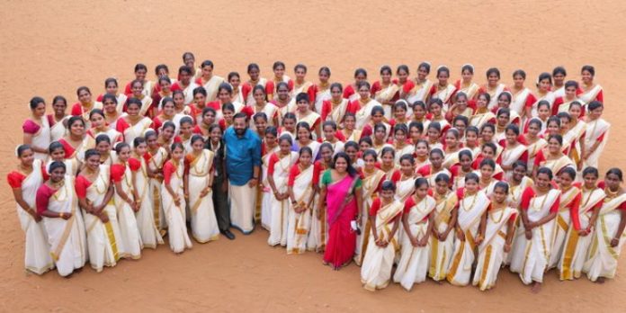 നവകേരള സദസ്സ് : വിദ്യാർത്ഥികളുടെ തിരുവാതിര അരങ്ങേറി നവകേരള സദസ്സ് : വിദ്യാർത്ഥികളുടെ തിരുവാതിര അരങ്ങേറി