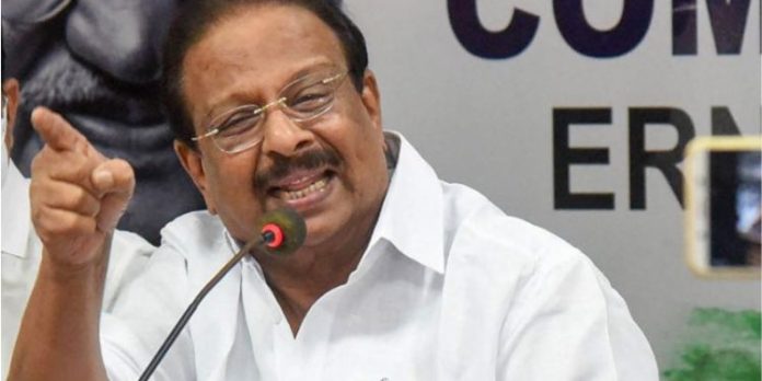 കോണ്ഗ്രസില് വീണ്ടും കല്ലുകടി : പാര്ട്ടിയില് ഇനി പരസ്യ വിമര്ശനം പാടില്ലെന്ന് സുധാകരന് കോണ്ഗ്രസില് വീണ്ടും കല്ലുകടി : പാര്ട്ടിയില് ഇനി പരസ്യ വിമര്ശനം പാടില്ലെന്ന് സുധാകരന്