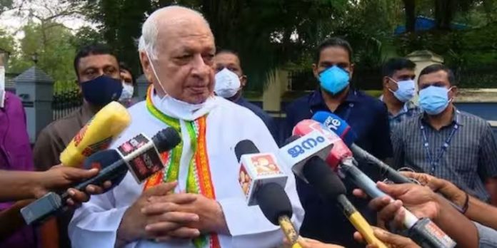 ഗവര്ണര് സെനറ്റിലേക്ക് നിര്ദേശിച്ച എബിവിപി നേതാവ് അറസ്റ്റ് ; മാധ്യമങ്ങളോട് പ്രകോപിതനായി ഗവര്ണര് ഗവര്ണര് സെനറ്റിലേക്ക് നിര്ദേശിച്ച എബിവിപി നേതാവ് അറസ്റ്റ് ; മാധ്യമങ്ങളോട് പ്രകോപിതനായി ഗവര്ണര്