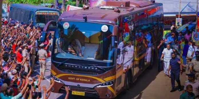 ‘നവ കേരള ബസ് വാടകയ്ക്ക് വേണം’ ; കെഎസ്ആർടിസിയിൽ അപേക്ഷയുമായി സോഷ്യലിസ്റ്റ് പാർട്ടി ‘നവ കേരള ബസ് വാടകയ്ക്ക് വേണം’ ; കെഎസ്ആർടിസിയിൽ അപേക്ഷയുമായി സോഷ്യലിസ്റ്റ് പാർട്ടി