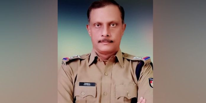 പാലക്കാട് വാഹനാപകടം ; കോട്ടപ്പുറം സ്വദേശിയായ സബ് ഇന്സ്പെക്ടര് മരിച്ചു പാലക്കാട് വാഹനാപകടം ; കോട്ടപ്പുറം സ്വദേശിയായ സബ് ഇന്സ്പെക്ടര് മരിച്ചു