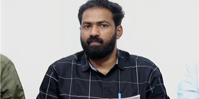 കേന്ദ്ര നിലപാടിനെതിരെ കാസര്ഗോഡ് മുതല് തിരുവനന്തപുരം വരെ ജനുവരി 20ന് മനുഷ്യച്ചങ്ങല സംഘടിപ്പിക്കും : ഡിവൈഎഫ്ഐ കേന്ദ്ര നിലപാടിനെതിരെ കാസര്ഗോഡ് മുതല് തിരുവനന്തപുരം വരെ ജനുവരി 20ന് മനുഷ്യച്ചങ്ങല സംഘടിപ്പിക്കും : ഡിവൈഎഫ്ഐ