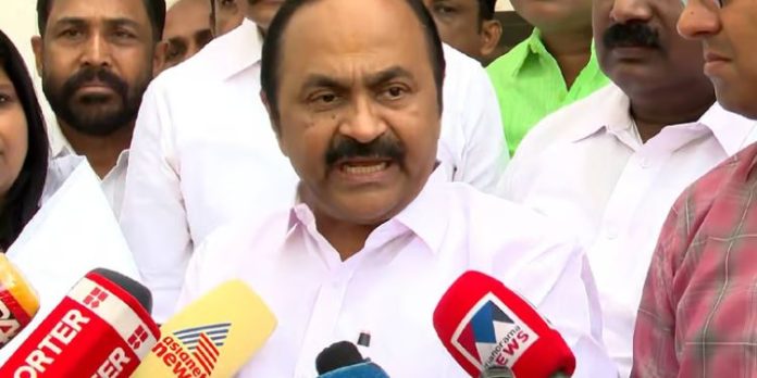 ‘സിപിഐഎം എല്ലാ വിഷയത്തെയും വോട്ട് രാഷ്ട്രീയം ആക്കുന്നു’ ; വിമര്ശിച്ച് പ്രതിപക്ഷ നേതാവ് ‘സിപിഐഎം എല്ലാ വിഷയത്തെയും വോട്ട് രാഷ്ട്രീയം ആക്കുന്നു’ ; വിമര്ശിച്ച് പ്രതിപക്ഷ നേതാവ്