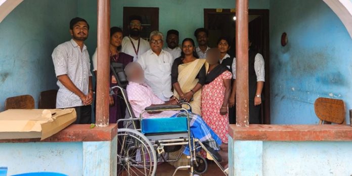 അംഗവൈകല്യമുള്ളവർക്ക് വീൽചെയർ നൽകി എംബിസി എൻജിനീയറിങ് കോളേജിലെ വിദ്യാർത്ഥികൾ അംഗവൈകല്യമുള്ളവർക്ക് വീൽചെയർ നൽകി എംബിസി എൻജിനീയറിങ് കോളേജിലെ വിദ്യാർത്ഥികൾ