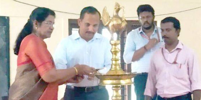 കെവിവിഎസ് കോളേജിലെ പിജി ഡിപ്പാർട്ട്മെന്റ് ഓഫ് കൊമേഴ്സ് ആൻഡ് മാനേജ്മെന്റ് അസോസിയേഷന്റെ ഉദ്ഘാടനം നടന്നു കെവിവിഎസ് കോളേജിലെ പിജി ഡിപ്പാർട്ട്മെന്റ് ഓഫ് കൊമേഴ്സ് ആൻഡ് മാനേജ്മെന്റ് അസോസിയേഷന്റെ ഉദ്ഘാടനം നടന്നു