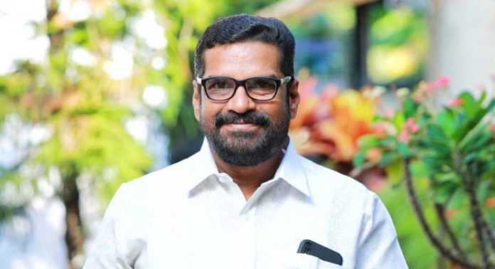 അച്ചടക്ക നടപടി ഗൂഢാലോചനയുടെ ഭാഗം, കമ്മ്യൂണിസ്റ്റായി തുടരും, സൈബര് സഖാക്കള്ക്ക് മറുപടിയില്ല : എ.പി ജയൻ അച്ചടക്ക നടപടി ഗൂഢാലോചനയുടെ ഭാഗം, കമ്മ്യൂണിസ്റ്റായി തുടരും, സൈബര് സഖാക്കള്ക്ക് മറുപടിയില്ല : എ.പി ജയൻ