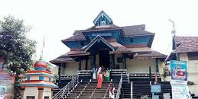 പാര്ഥസാരഥി മാതൃസേവാസമിതി ആറന്മുള ക്ഷേത്രത്തിൽ സമ്പൂർണ നാരായണീയപാരായണം നടത്തി പാര്ഥസാരഥി മാതൃസേവാസമിതി ആറന്മുള ക്ഷേത്രത്തിൽ സമ്പൂർണ നാരായണീയപാരായണം നടത്തി