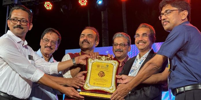 ഡോ പാപ്പച്ചന് ഐഎംഎ-യുടെ പ്രഫഷണൽ ലൂമിനറി അവാർഡ് ഡോ പാപ്പച്ചന് ഐഎംഎ-യുടെ പ്രഫഷണൽ ലൂമിനറി അവാർഡ്
