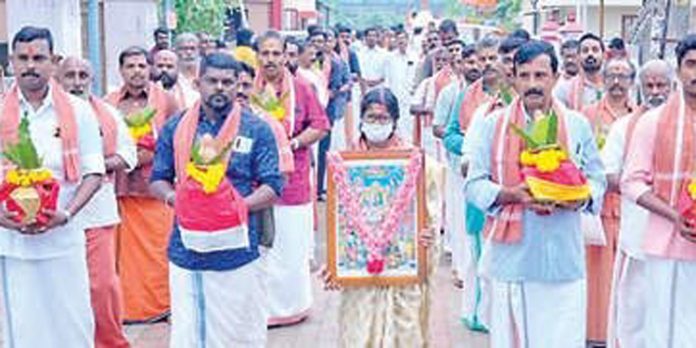 വിശ്വഹിന്ദുപരിഷത്ത് പ്രസാദവിതരണം തുടങ്ങി വിശ്വഹിന്ദുപരിഷത്ത് പ്രസാദവിതരണം തുടങ്ങി