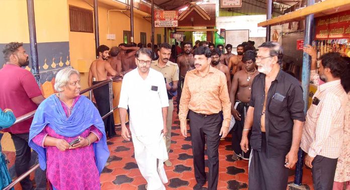 തിരുവാഭരണ ഘോഷയാത്ര : ഒരുക്കങ്ങള് വിലയിരുത്തി ജില്ലാ കളക്ടര് തിരുവാഭരണ ഘോഷയാത്ര : ഒരുക്കങ്ങള് വിലയിരുത്തി ജില്ലാ കളക്ടര്