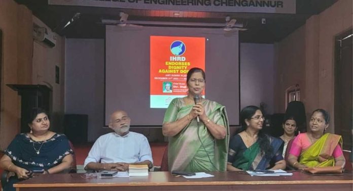 ചെങ്ങന്നൂർ ഐ.എച്ച്.ആർ.ഡി എഞ്ചിനീയറിങ്ങ് കോളേജിൽ സ്ത്രീധനവിരുദ്ധ പ്രതിജ്ഞ എടുത്തു ചെങ്ങന്നൂർ ഐ.എച്ച്.ആർ.ഡി എഞ്ചിനീയറിങ്ങ് കോളേജിൽ സ്ത്രീധനവിരുദ്ധ പ്രതിജ്ഞ എടുത്തു