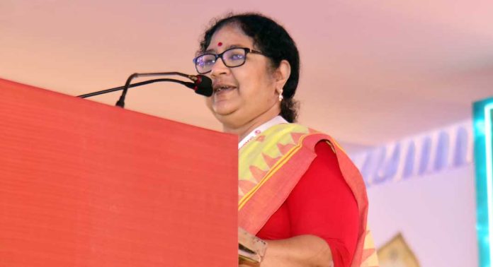 കീം ഫോര്മുലമാറ്റവുമായി ബന്ധപ്പെട്ട് തീരുമാനങ്ങള് കൈക്കൊണ്ടത് എല്ലാ കുട്ടികള്ക്കും നീതി ലഭിക്കാന് വേണ്ടി ; മന്ത്രി ബിന്ദു കീം ഫോര്മുലമാറ്റവുമായി ബന്ധപ്പെട്ട് തീരുമാനങ്ങള് കൈക്കൊണ്ടത് എല്ലാ കുട്ടികള്ക്കും നീതി ലഭിക്കാന് വേണ്ടി ; മന്ത്രി ബിന്ദു