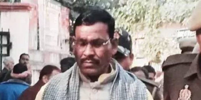 പെൺകുട്ടിയെ പീഡിപ്പിച്ച കേസിൽ ബിജെപി എംഎൽഎയെ അയോഗ്യനാക്കി പെൺകുട്ടിയെ പീഡിപ്പിച്ച കേസിൽ ബിജെപി എംഎൽഎയെ അയോഗ്യനാക്കി