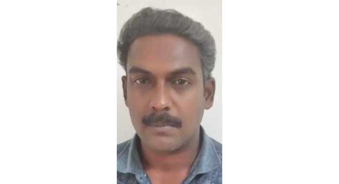 വിവാഹ വാഗ്ദാനം നൽകി പീഡിപ്പിച്ചു ; റാന്നിയിൽ കെ എസ് ആർ ടി സി ഡ്രൈവർ അറസ്റ്റിൽ വിവാഹ വാഗ്ദാനം നൽകി പീഡിപ്പിച്ചു ; റാന്നിയിൽ കെ എസ് ആർ ടി സി ഡ്രൈവർ അറസ്റ്റിൽ