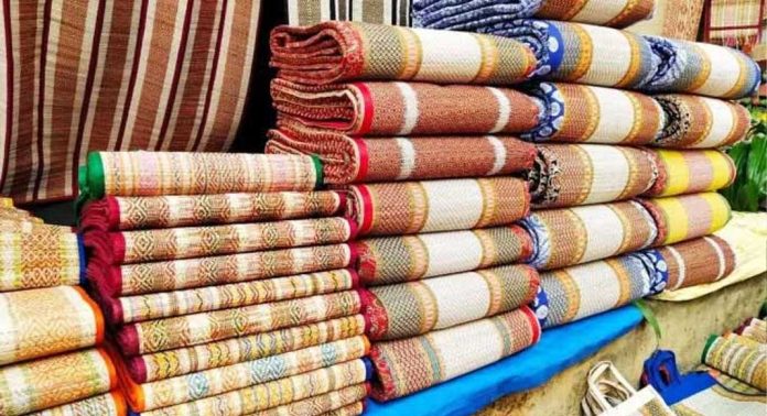 ജില്ലയിലെ സ്പെഷ്യല് ഖാദി മേളയ്ക്ക് നാളെ തുടക്കം ജില്ലയിലെ സ്പെഷ്യല് ഖാദി മേളയ്ക്ക് നാളെ തുടക്കം