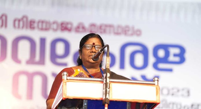 വികസന ക്ഷേമ പ്രവര്ത്തനങ്ങള് സാധാരണ ജനങ്ങളിലെത്തിക്കുക ലക്ഷ്യം : മന്ത്രി ചിഞ്ചുറാണി വികസന ക്ഷേമ പ്രവര്ത്തനങ്ങള് സാധാരണ ജനങ്ങളിലെത്തിക്കുക ലക്ഷ്യം : മന്ത്രി ചിഞ്ചുറാണി