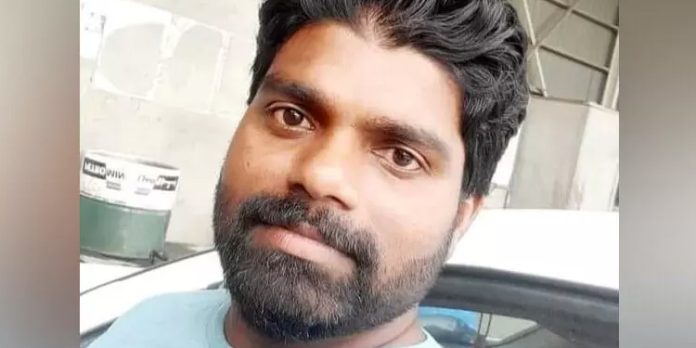 ക്രിക്കറ്റ് കളിക്കിടെ കുഴഞ്ഞുവീണ് തൃശൂർ സ്വദേശി ഒമാനിൽ മരിച്ചു ക്രിക്കറ്റ് കളിക്കിടെ കുഴഞ്ഞുവീണ് തൃശൂർ സ്വദേശി ഒമാനിൽ മരിച്ചു
