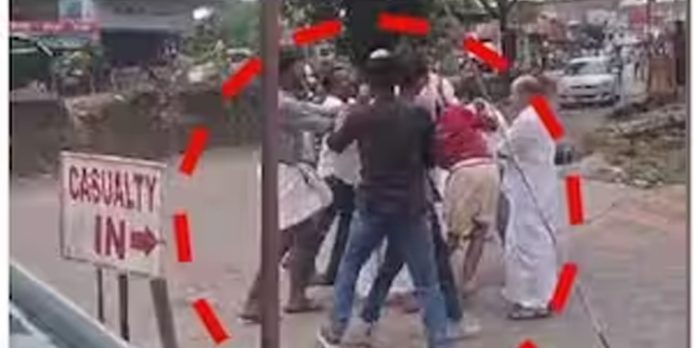 എൽദോസ് കുന്നപ്പള്ളി എംഎല്എക്കെതിരായ കയ്യേറ്റം ; 30 പേർക്കെതിരെ കേസെടുത്ത് പോലീസ് എൽദോസ് കുന്നപ്പള്ളി എംഎല്എക്കെതിരായ കയ്യേറ്റം ; 30 പേർക്കെതിരെ കേസെടുത്ത് പോലീസ്