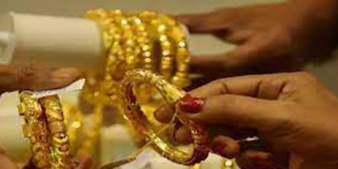 സംസ്ഥാനത്ത് വീണ്ടും സ്വർണവില കുറഞ്ഞു സംസ്ഥാനത്ത് വീണ്ടും സ്വർണവില കുറഞ്ഞു