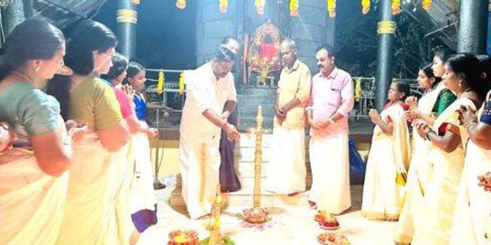 നടുവിലെമുറി ശാഖ ഗുരുക്ഷേത്രത്തിലെ പ്രതിഷ്ഠാ വാർഷിക മഹോത്സവം നടന്നു നടുവിലെമുറി ശാഖ ഗുരുക്ഷേത്രത്തിലെ പ്രതിഷ്ഠാ വാർഷിക മഹോത്സവം നടന്നു