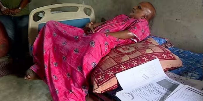 പൂർണമായി കൈവിരലുകളില്ല ; ജോസിമോൾക്ക് ആധാറിന് വഴിയൊരുങ്ങുന്നു പൂർണമായി കൈവിരലുകളില്ല ; ജോസിമോൾക്ക് ആധാറിന് വഴിയൊരുങ്ങുന്നു